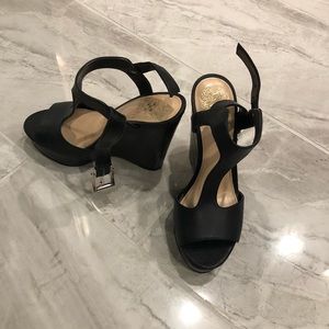 Chinese Laundry wedges